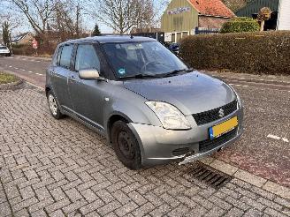 Suzuki Swift 1.5 picture 1
