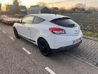 Renault Mégane III 1.5 DCi Coupe picture 4