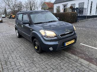 uszkodzony samochody osobowe Kia Soul 1.6 Xtra 2009/2