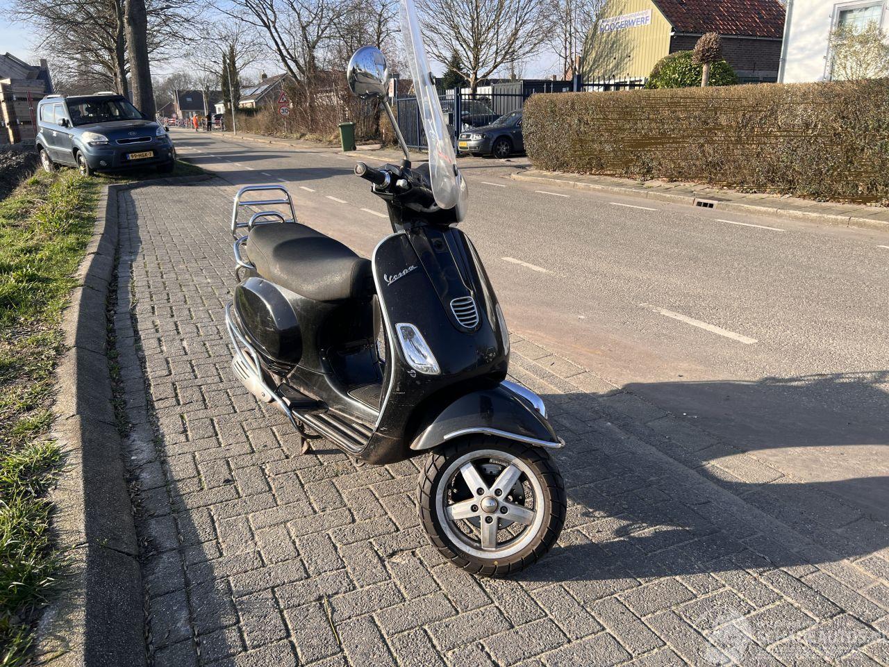 Vespa  LX 50 Snor