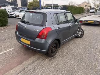 Suzuki Swift 1.3 VVT picture 3
