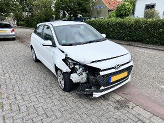 Auto incidentate Hyundai I-20 1.2 HP i-Motion 2015/8