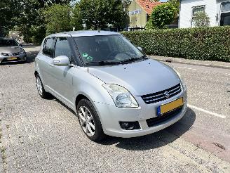 krockskadad bil auto Suzuki Swift 1.3 Comfort 2010/5