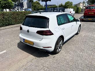 Volkswagen Golf 1.5 TSi Highline Business R picture 3