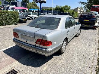 Mercedes E-klasse E (W210) 300D picture 3