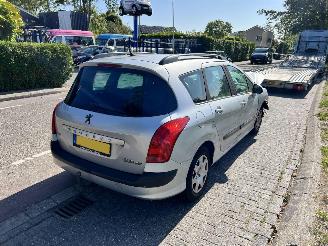Peugeot 308 1.6 HDi picture 3