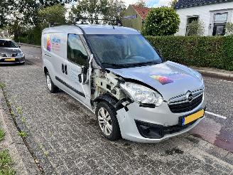 krockskadad bil bedrijf Opel Combo 1.6 CDTi lang 2018/5