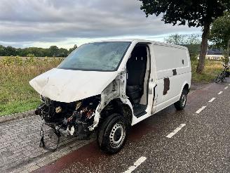 Volkswagen Transporter T6 picture 2