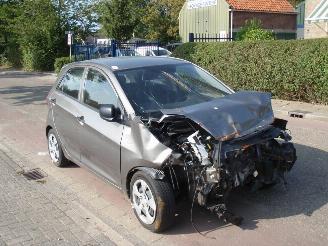 Kia Picanto  picture 1