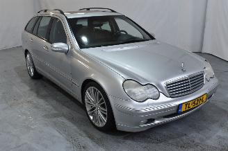 damaged passenger cars Mercedes C-klasse 320 Elegance 2002/1
