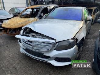 Vrakbiler auto Mercedes C-klasse C (W205), Sedan, 2013 C-250 2.2 CDI 16V BlueTEC, C-250d 2014/9