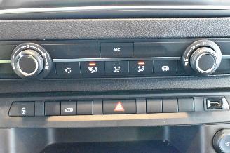 Peugeot Expert 2.0 BlueHDI 145 Senamp;S picture 34