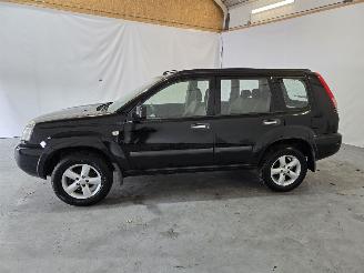 Nissan X-Trail 2.0 Comfort 2wd picture 4
