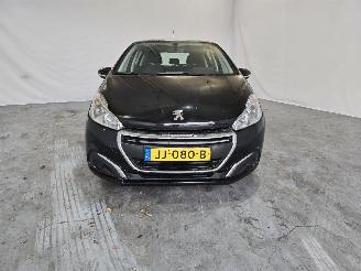 Peugeot 208 1.2 PureT. Blue Lion picture 2