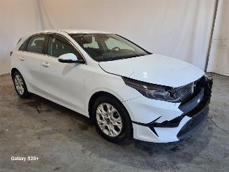 Damaged car Kia Ceed 1.5 T-GDi DynamicLine. 2022/7