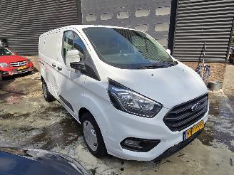 krockskadad bil bedrijf Ford Transit Custom 340 2.0 TDCI L1H1 Tr 2018/8