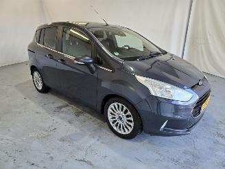 Unfallwagen Ford B-Max 1.0 EcoB. Titanium 2014/5