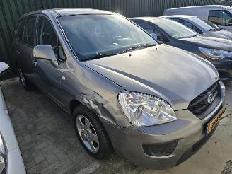 Voiture accidenté Kia Carens 2.0 CVVT X-tra 2010/1