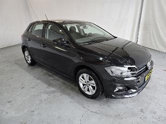 krockskadad bil auto Volkswagen Polo 1.0 TSI Beats 2018/6