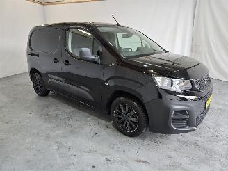 Schadeauto Peugeot Partner 1.6 BlueHDI Pro 2019/10