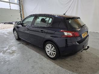 Peugeot 308 1.2 VTi Blue Lease picture 5