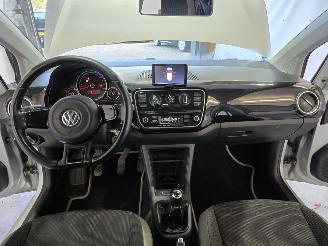 Volkswagen Up! 1.0 high up! BlueM. picture 24