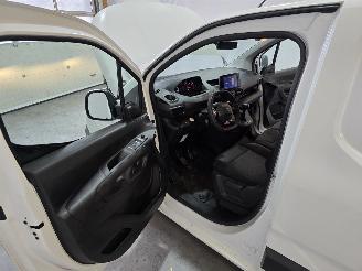 Peugeot Partner 1.5 BlueHDI Premium picture 20