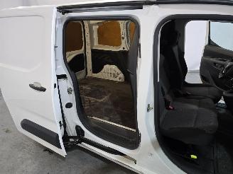 Peugeot Partner 1.5 BlueHDI Premium picture 18