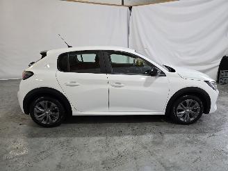 Peugeot 208 EV Active Pck 50 kWh picture 8