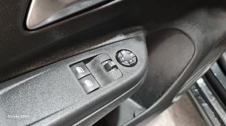 Opel Corsa 1.2 Edition picture 21
