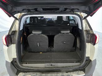 Peugeot 5008 1.2 PureTech Blue Lease Premium picture 17
