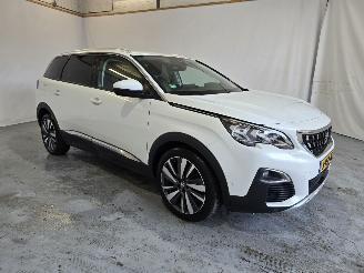 Schadeauto Peugeot 5008 1.2 PureTech Blue Lease Premium 2020/11