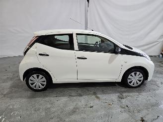 Toyota Aygo 1.0 VVT-i x-fun picture 8