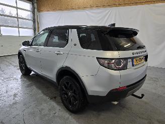 Land Rover Discovery Sport 2.0 TD4 HSE picture 5