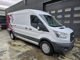 krockskadad bil bedrijf Ford Transit 2.2 TDCI L3H2 Ambiente 2015/9