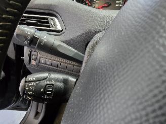 Peugeot 308 1.2 PureTech Style picture 28