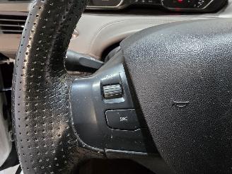 Peugeot 2008 1.6 VTi Féline picture 24