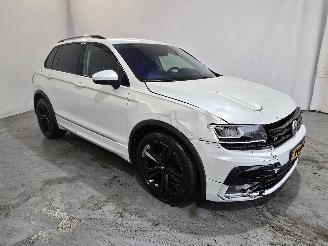 uszkodzony samochody osobowe Volkswagen Tiguan 1.4 TSI 4Motion Highline 2018/2
