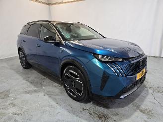krockskadad bil auto Peugeot 5008 GT Avantage 73 kWh 2025/1