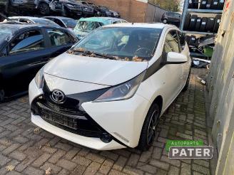 disassembly passenger cars Toyota Aygo Aygo (B40), Hatchback, 2014 1.0 12V VVT-i 2015/3