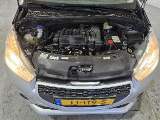 Peugeot 208 1.0 Pure Tech Like picture 11