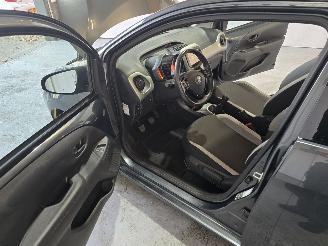 Toyota Aygo 1.0 VVT-i x-play picture 22