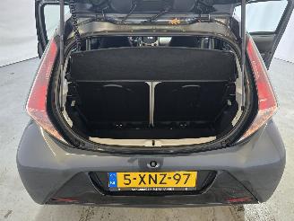 Toyota Aygo 1.0 VVT-i x-play picture 20