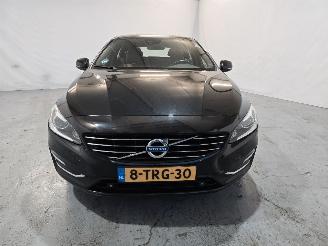 Volvo V-60 2.4 D6 AWD Plug-In Hybrid Summum picture 2