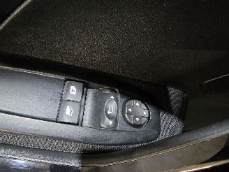 Peugeot 208 1.2 PureT. Blue Lion picture 24