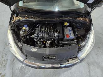Peugeot 208 1.2 PureT. Blue Lion picture 16
