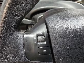 Peugeot 208 1.2 PureT. Blue Lion picture 28