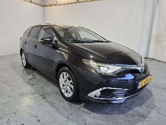 Voiture accidenté Toyota Auris 1.8 Hybr. Executive 2018/5
