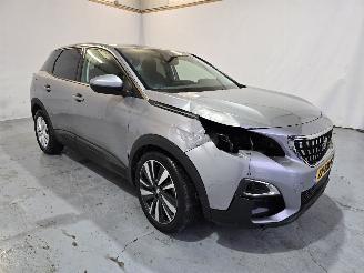 Coche accidentado Peugeot 3008 1.2 PureTech Active 2019/8