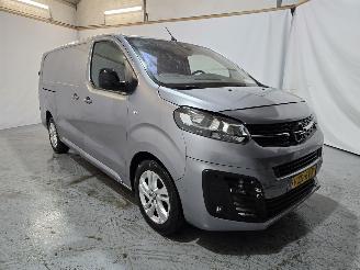 skadebil bedrijf Opel Vivaro 2.0 Diesel 145 L3 2023/10
